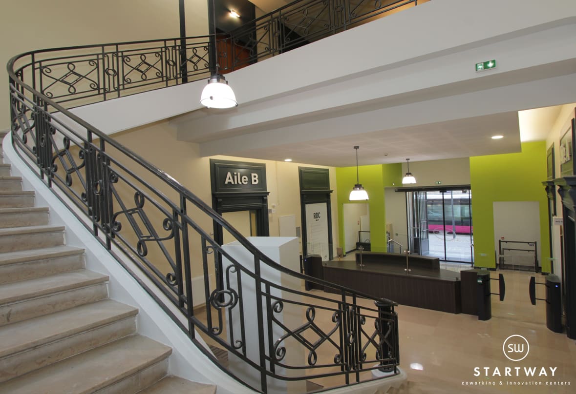 Réception de l'hotel des postes de Dijon Grangier par laquelle on accède aux bureaux du centre d'affaires Startway