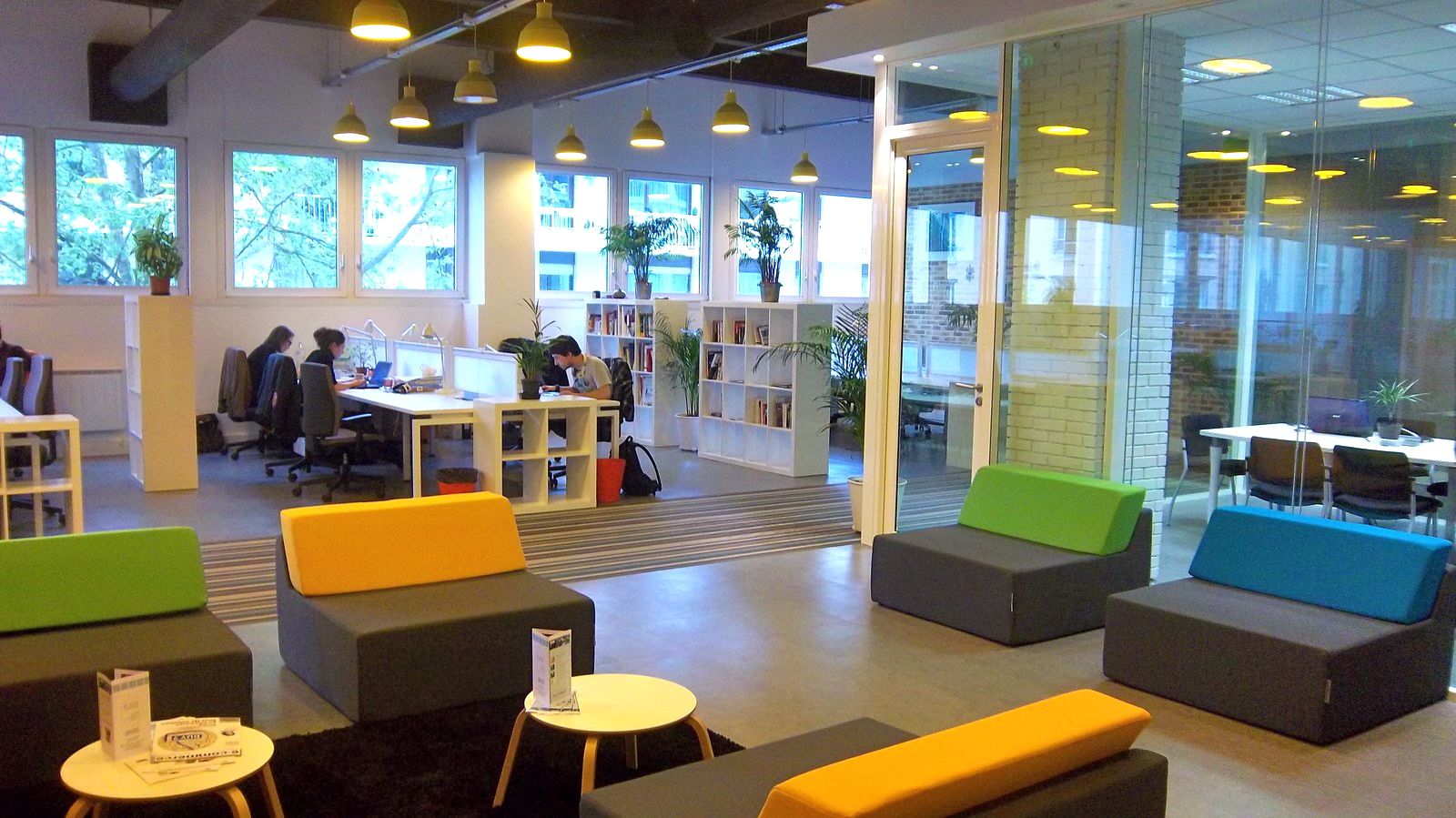 Espace de coworking à Montrouge centre d'affaires Location de bureaux