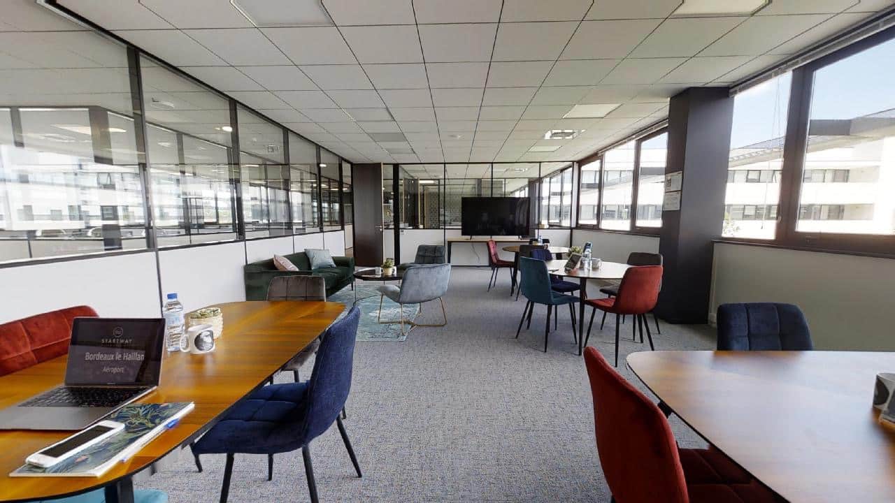 Location de salle de réunion à Bordeaux Aéroport le HAillan - Startway coworking